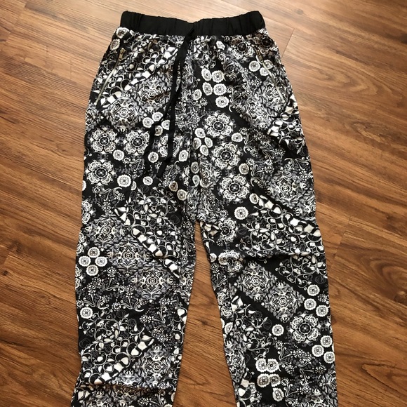 Casual Capri pants - Picture 2 of 5